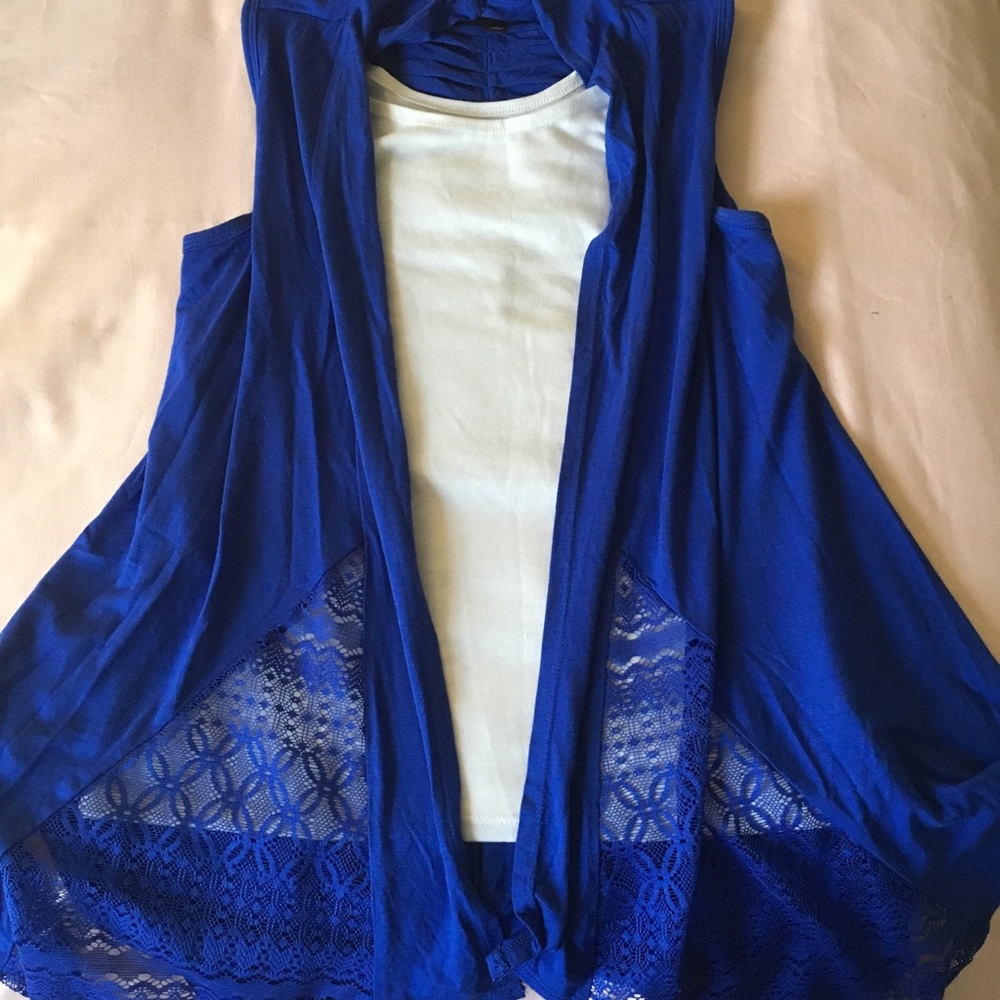 Blue sweater with tee